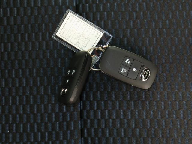 タントカスタムRS 届出済未使用車 オートエアコン 1年間無料保証電動パーキングブレーキ コーナーセンサー 衝突回避支援ブレーキ Bluetooth シートヒータ 地デジ 元試乗車 パノラマカメラ 両側パワースライドドア キーフリー 純正9型ディスプレイオーディオ(三重県)の中古車