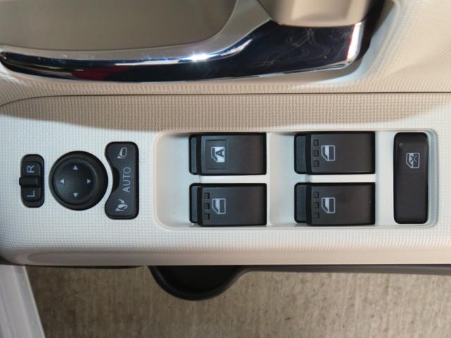 ムーヴキャンバスストライプスＧ　純正７型ナビ　パノラマカメラ　１年間無料保証電動パーキングブレーキ　コーナーセンサー　電動格納ミラー　Ｂｌｕｅｔｏｏｔｈ　ＵＳＢ接続　地デジ　ＤＶＤ　ワンオーナー　前後ドラレコ　キーフリー　運転席・助手席シートヒーター　両側パワースライドドア（三重県）の中古車