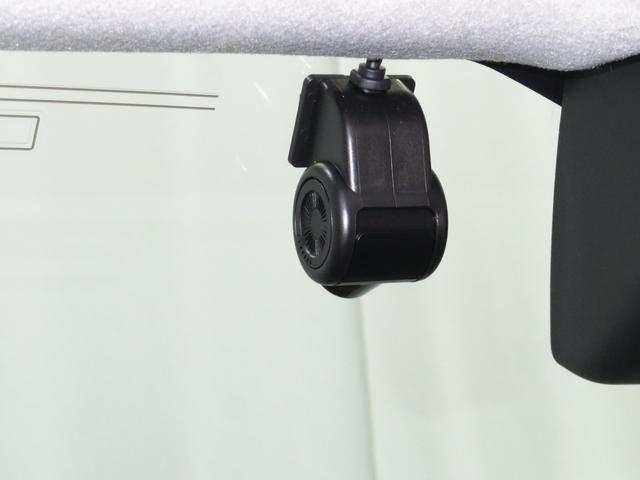 ムーヴキャンバスストライプスＧ　純正７型ナビ　パノラマカメラ　１年間無料保証電動パーキングブレーキ　コーナーセンサー　電動格納ミラー　Ｂｌｕｅｔｏｏｔｈ　ＵＳＢ接続　地デジ　ＤＶＤ　ワンオーナー　前後ドラレコ　キーフリー　運転席・助手席シートヒーター　両側パワースライドドア（三重県）の中古車