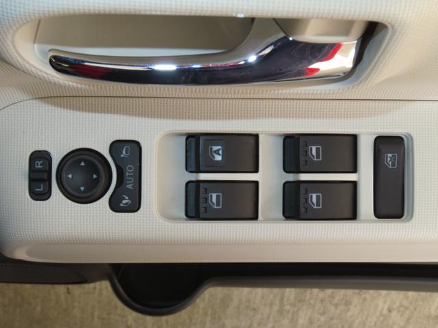 ムーヴキャンバスストライプスＧターボ　両側パワースライドドア　１年間無料保証コーナーセンサー　電動パーキングブレーキ　電動格納ミラー　バックカメラ　デモカーＵＰ　キーフリー　ワンオーナー　記録簿　運転席・助手席シートヒーター　オートエアコン　パワーウィンドウ　純正フロアマット（三重県）の中古車