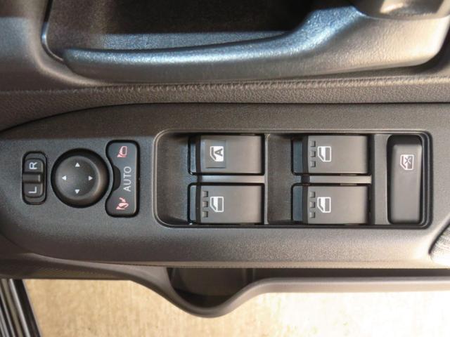 ムーヴＬ　　　　届出済未使用車　マニュアルエアコン　１年間無料保証コーナーセンサー　アイドリングストップ　電動格納ドアミラー　バックカメラ　オートライト　ＬＥＤヘッドランプ　パワーウィンドウ　キーレスエントリー　メッキスタイル　衝突回避支援ブレーキ（三重県）の中古車