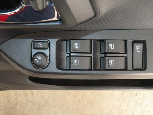 ミライースX SAIII マニュアルエアコン 1年間無料保証コーナーセンサー アイドリングストップ 電動電格ミラー セキュリティアラーム 元試乗車 車線逸脱警告 衝突安全ボディ LEDヘッドランプ オートハイビーム キーレス パワーウィンドウ 純正フロアマット(三重県)の中古車