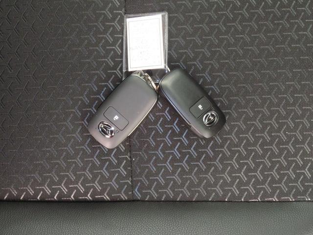 ロッキープレミアムＧ　ＨＥＶ　　　　　　バックカメラ　１年間無料保証電動パーキングブレーキ　コーナーセンサー　ＢＴ　地デジ　ＬＥＤヘッドランプ　電動格納式ドアミラー　ＨＤＭＩ接続　ＵＳＢポート　運転席・助手席シートヒーター　キーフリー　純正９型ディスプレイオーディオ（三重県）の中古車