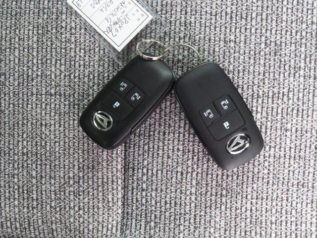 ムーヴキャンバスストライプスG 運転席・助手席シートヒーター 1年間無料保証電動パーキングブレーキ コーナーセンサー 電動格納ミラー AUTOライト 元試乗車 LEDヘットライト Pスタート レーンアシスト パノラマカメラ 両側パワースライドドア オートエアコン(三重県)の中古車