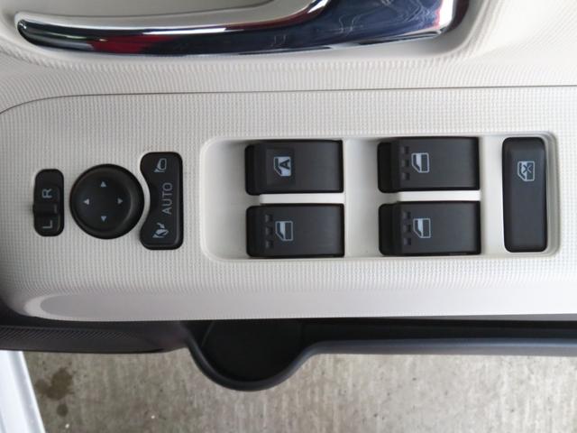 ムーヴキャンバスストライプスＧ　運転席・助手席シートヒーター　１年間無料保証電動パーキングブレーキ　コーナーセンサー　電動格納ミラー　ＡＵＴＯライト　元試乗車　ＬＥＤヘットライト　Ｐスタート　記録簿　両側パワースライドドア　バックカメラ　キーフリー　オートエアコン（三重県）の中古車