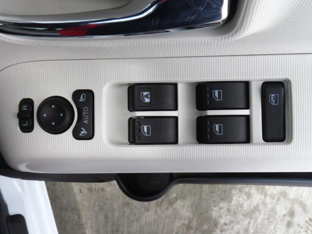 ムーヴキャンバスストライプスＧ　運転席・助手席シートヒーター　１年間無料保証電動パーキングブレーキ　コーナーセンサー　電動格納ミラー　元試乗車　ＬＥＤヘットライト　Ｐスタート　レーンアシスト　パノラマカメラ　キーフリー　両側パワースライドドア　オートエアコン　パワーウィンドウ（三重県）の中古車