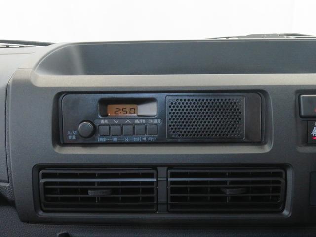 ハイゼットカーゴＤＸ　　　２ＷＤ　ＣＶＴ　マニュアルエアコン　１年間無料保証コーナーセンサー　アイドリングストップ　元試乗車　両側スライドドア　記録簿　ワンオーナー　キーレス　ハイビームアシスト　オートライト　パワーウィンドウ　レベリング　純正フロアマット（三重県）の中古車