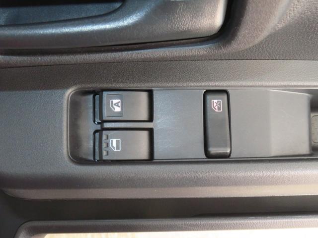 ハイゼットカーゴＤＸ　　　２ＷＤ　ＣＶＴ　マニュアルエアコン　１年間無料保証コーナーセンサー　アイドリングストップ　元試乗車　両側スライドドア　記録簿　ワンオーナー　キーレス　ハイビームアシスト　オートライト　パワーウィンドウ　レベリング　純正フロアマット（三重県）の中古車