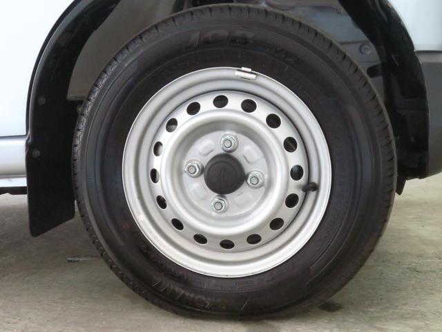 ハイゼットカーゴＤＸ　　　２ＷＤ　ＣＶＴ　マニュアルエアコン　１年間無料保証コーナーセンサー　アイドリングストップ　元試乗車　両側スライドドア　記録簿　ワンオーナー　キーレス　ハイビームアシスト　オートライト　パワーウィンドウ　レベリング　純正フロアマット（三重県）の中古車