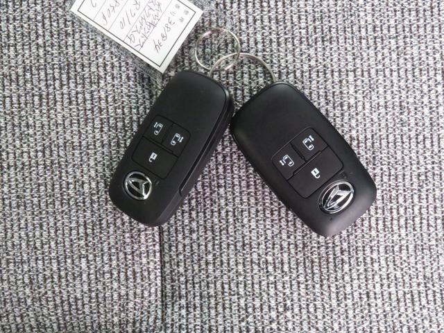 ムーヴキャンバスストライプスＧ　運転席・助手席シートヒーター　１年間無料保証電動パーキングブレーキ　コーナーセンサー　ＢＴ接続　電動格納ミラー　元試乗車　地デジ　Ｐスタート　純正９型ディスプレイオーディオ　バックカメラ　両側パワースライドドア　オートエアコン　ＨＤＭＩ接続（三重県）の中古車