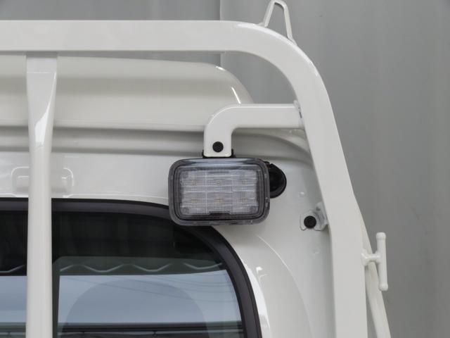 ハイゼットトラックジャンボエクストラ　　　　　　４ＷＤ　ＣＶＴ　１年間無料保証デフロック　キーフリー　コーナーセンサー　荷台作業照明　ゲートチェーン　あゆみ板掛け　荷台ゴムマット　マニュアルエアコン　パワーウィンドウ　ワンオ−ナ−　電動格納式ミラー　ＬＥＤヘットライト（三重県）の中古車