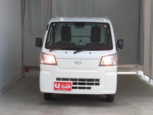 ハイゼットトラックスタンダード　４ＷＤ　５ＭＴ　荷台ゴムマット　１年間無料保証コーナーセンサー　アイドリングストップ　あゆみ板掛け　レベリング　純正フロアマット　ＡＭ／ＦＭラジオ　マニュアルエアコン　ワンオーナー車　整備記録簿　パワステ　車線逸脱警報　Ｗエアバック　オートライト（三重県）の中古車