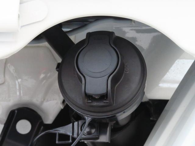 ハイゼットトラックスタンダード　４ＷＤ　５ＭＴ　荷台ゴムマット　１年間無料保証コーナーセンサー　アイドリングストップ　あゆみ板掛け　レベリング　純正フロアマット　ＡＭ／ＦＭラジオ　マニュアルエアコン　ワンオーナー車　整備記録簿　パワステ　車線逸脱警報　Ｗエアバック　オートライト（三重県）の中古車