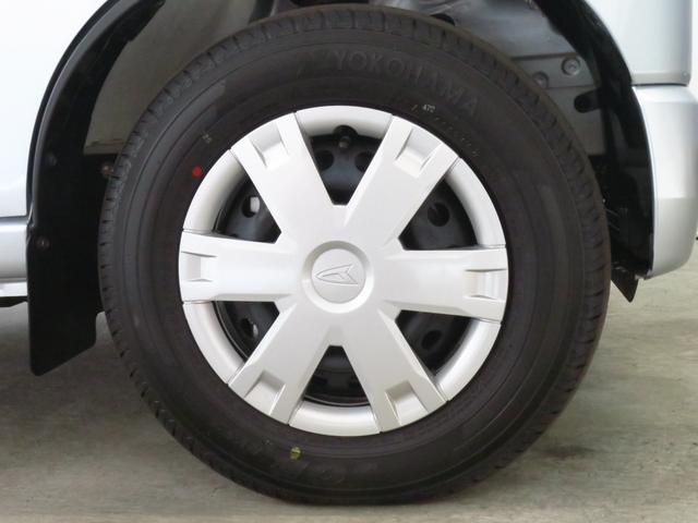 ハイゼットカーゴクルーズ　　　２ＷＤ　ＣＶＴ　届出済未使用車　１年間無料保証コーナーセンサー　アイドリングストップ　ワンオーナー車　点検記録簿　両側スライド　オートライト　マニュアルエアコン　キーフリー　パワーウィンドウ　レベリング　電動格納ミラー　衝突回避支援ブレーキ（三重県）の中古車