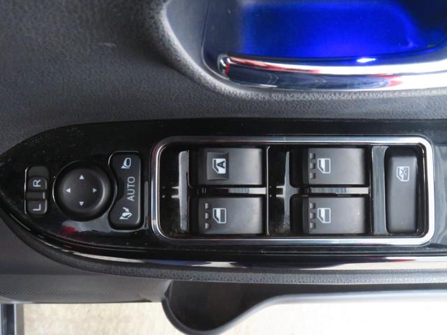 タントカスタムＲＳ　　　純正９型ナビ　バックカメラ　１年間無料保証両側パワースライドドア　コーナーセンサー　電格ミラー　オートエアコン　ＤＶＤ再生　ＥＴＣ　Ｂｌｕｅｔｏｏｔｈ　地デジ　ＵＳＢ入力　シートヒータ　前後ドラレコ　キーフリー　車内イルミネーション（三重県）の中古車
