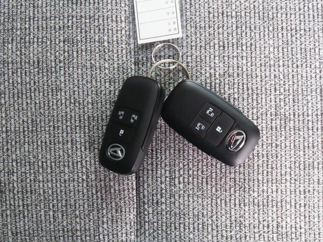 ムーヴキャンバスストライプスＧ　運転席・助手席シートヒーター　１年間無料保証電動パーキングブレーキ　コーナーセンサー　ハイビームアシスト　電格ドアミラー　ｉ−ｓｔｏｐ　元試乗車　レーンキープアシスト　ワンオーナー　ＬＥＤランプ　両側パワースライドドア　バックカメラ　キーフリー（三重県）の中古車