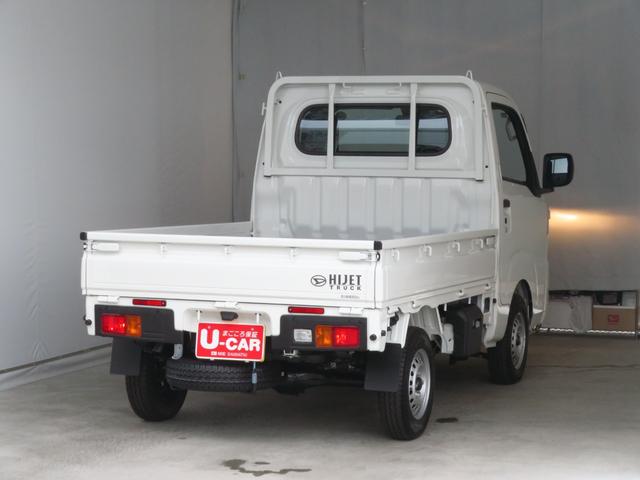 ハイゼットトラックスタンダード 4WD 5MT 届出済未使用車 1年間無料保証荷台ゴムマット レベリング キーフリー あゆみ板掛け パワーウィンドウ マニュアルエアコン 純正フロアマット AM/FMラジオ プッシュスタート 点検記録簿 コーナーセンサー 電動格納ミラー(三重県)の中古車