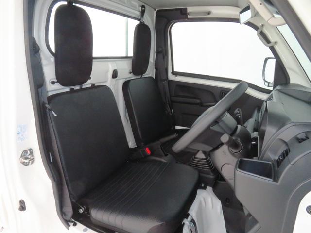 ハイゼットトラックスタンダード 4WD 5MT 届出済未使用車 1年間無料保証荷台ゴムマット レベリング キーフリー あゆみ板掛け パワーウィンドウ マニュアルエアコン 純正フロアマット AM/FMラジオ プッシュスタート 点検記録簿 コーナーセンサー 電動格納ミラー(三重県)の中古車