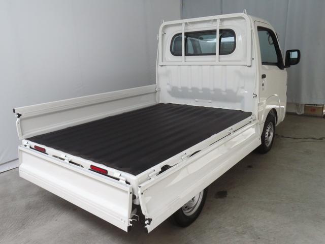 ハイゼットトラックスタンダード 4WD 5MT 届出済未使用車 1年間無料保証荷台ゴムマット レベリング キーフリー あゆみ板掛け パワーウィンドウ マニュアルエアコン 純正フロアマット AM/FMラジオ プッシュスタート 点検記録簿 コーナーセンサー 電動格納ミラー(三重県)の中古車