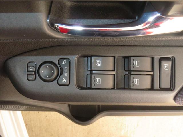 ムーヴRS 届出済未使用車 オートエアコン 1年間無料保証電動パーキングブレーキ コーナーセンサー ワンオーナー車 プッシュスタート 両側パワースライドドア バックカメラ 電動格納ミラー オートライト キーフリー パワーウィンドウ LEDヘッドライト(三重県)の中古車