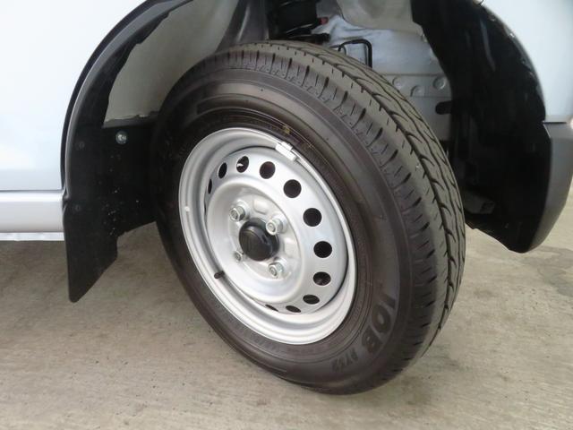 ハイゼットカーゴDX 2WD CVT マニュアルエアコン 1年間無料保証コーナーセンサー アイドリングストップ 展示車 AM/FMラジオ 車線逸脱警報 1オーナー オートライト キーレスエントリー パワーウィンドウ レベリング 衝突回避支援ブレーキ ペダル踏み間違い抑制(三重県)の中古車