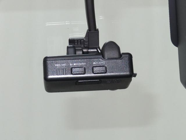 ハイゼットカーゴＤＸ　　　２ＷＤ　ＣＶＴ　マニュアルエアコン　１年間無料保証純正７型メモリーナビ　コーナーセンサー　バックカメラ　電動格納ミラー　Ｂｌｕｅｔｏｏｔｈ　Ｉ−ＳＴＯＰ　ＬＥＤヘッドライト　キーフリー　前方用ドライブレコーダー　フルセグＴＶ　ＥＴＣ　両側スライドドア（三重県）の中古車