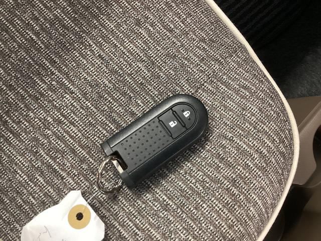 ミラトコットＧ　リミテッド　ＳＡIII衝突被害軽減ブレーキ　横滑り防止装置　オートマチックハイビーム　アイドリングストップ　ステアリングスイッチ　オートライト　キーフリーシステム　オートエアコン　ナビ　ドラレコ　マット　バイザー（岐阜県）の中古車