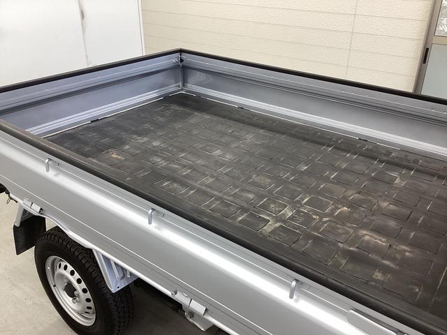 ハイゼットトラックスタンダード衝突被害軽減ブレーキ　横滑り防止装置　４ＷＤ　ＣＶＴ　オートマチックハイビーム　アイドリングストップ　オートライト　マニュアルエアコン　マット　バイザー（岐阜県）の中古車