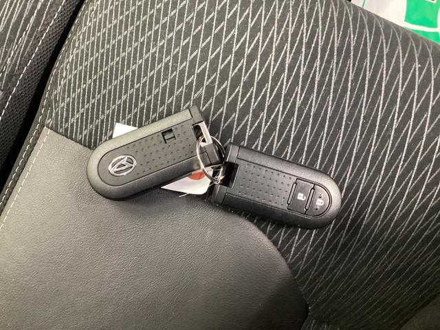 ムーヴカスタム　Ｘ　ハイパーＳＡII衝突被害軽減ブレーキ　横滑り防止装置　オートハイビーム　アイドリングストップ　ステアリングスイッチ　オートライト　キーフリーシステム　オートエアコン（岐阜県）の中古車