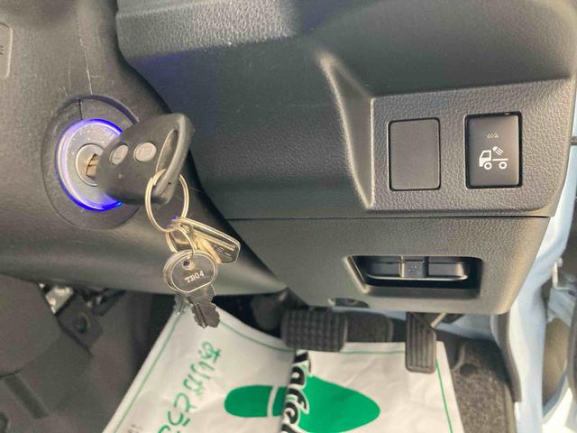 ハイゼットトラックエクストラＳＡIIIｔ衝突被害軽減ブレーキ　横滑り防止装置　キーレス　エアコン　エアバッグ　パワーウィンドウ　バイザー　マット　ナビ　ドライブレコーダー　パートタイム４ＷＤ　ＡＴ　スペアタイヤ　ＬＥＤ　フロントメッキ（岐阜県）の中古車