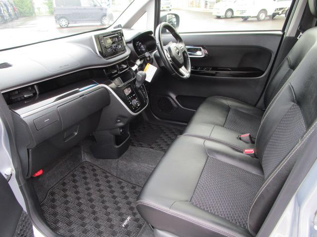 ムーヴカスタム　ＲＳ　ハイパーリミテッドＳＡIII４ＷＤ　スマートアシスト　ＬＥＤヘッドライト　オートライト　オートエアコン　ＣＤチューナー　ＭＯＭＯステアリング　前後コーナーセンサー　運転席シートヒーター　キーフリーシステム　アイドリングストップ（北海道）の中古車