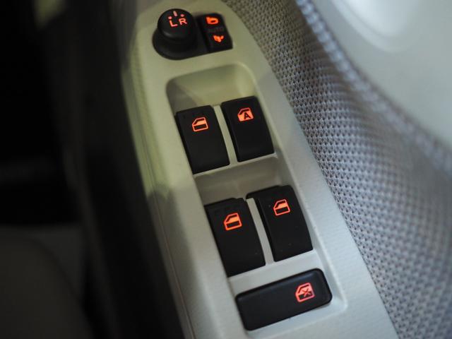 ムーヴX SA4WD 夏冬タイヤ ダイハツ純正ナビ バックモニター リモコンエンジンスターター オートライト オートエアコン キーフリーシステム アイドリングストップ VSC(横滑り抑制機能)(北海道)の中古車