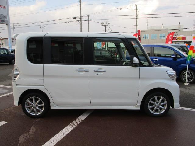 タントカスタムＸ　ＳＡII４ＷＤ　両側パワースライドドア　ダイハツ純正ナビ　バックモニター　リモコンエンジンスターター　ＬＥＤヘッドライト　オートライト　オートエアコン　キーフリーシステム　スマートアシスト　アルミホイール（北海道）の中古車
