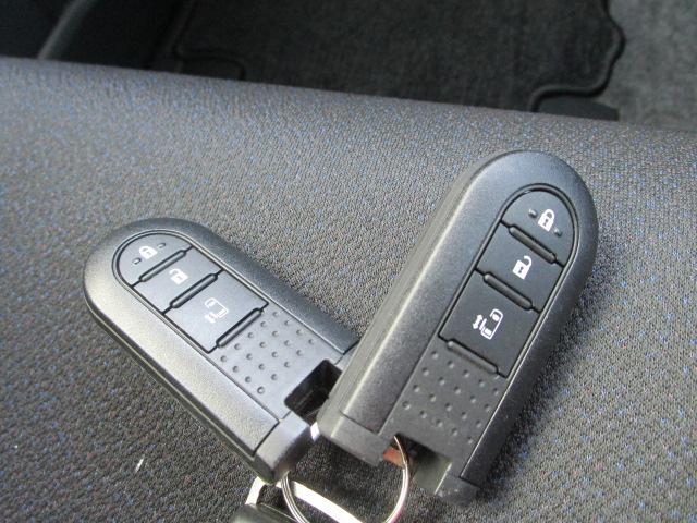 タントカスタムＸ　ＳＡII４ＷＤ　両側パワースライドドア　ダイハツ純正ナビ　バックモニター　リモコンエンジンスターター　ＬＥＤヘッドライト　オートライト　オートエアコン　キーフリーシステム　スマートアシスト　アルミホイール（北海道）の中古車