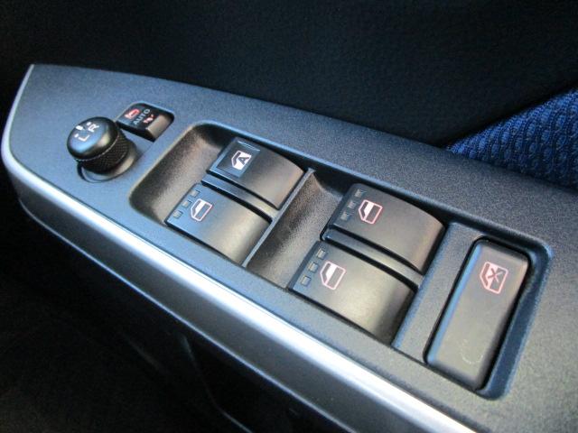 トールカスタムG SAII4WD 両側パワースライドドア ダイハツ純正ナビ バックモニター リモコンエンジンスターター クルーズコントロール オートエアコン 夏冬タイヤ スマートアシスト アイドリングストップ(北海道)の中古車