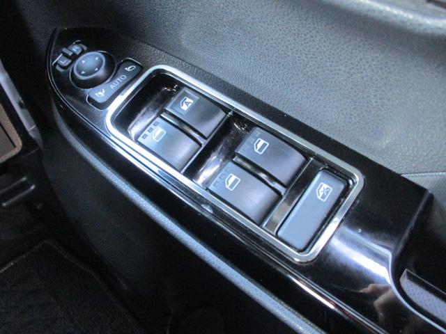 タントカスタムＸ４ＷＤ　両側パワースライドドア　ＬＥＤヘッドライト　オートライト　オートエアコン　運転席助手席シートヒーター　オーディオレス　デジタルメーター　キーフリーシステム　アイドリングストップ（北海道）の中古車