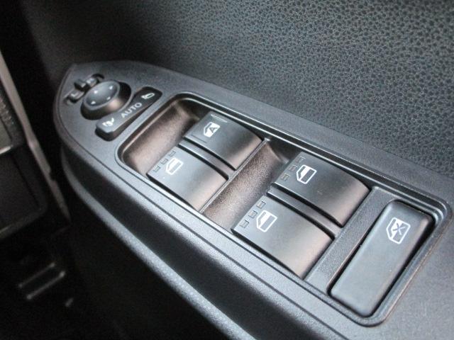 タントカスタムRS4WD 両側パワースライドドア LEDヘッドライト オートエアコン オーディオレス 運転席助手席シートヒーター 前後コーナーセンサー キーフリーシステム アイドリングストップ VSC(横滑り抑制機能)(北海道)の中古車