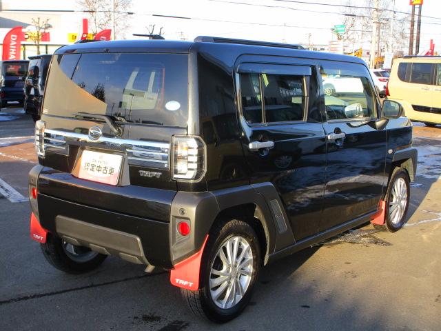 タフトGターボ4WD 夏冬タイヤ ガラスルーフ LEDヘッドライト オートライト DVDオーディオ バックモニター リモコンエンジンスターター 運転席助手席シートヒーター クルーズコントロール マッドフラップ(北海道)の中古車