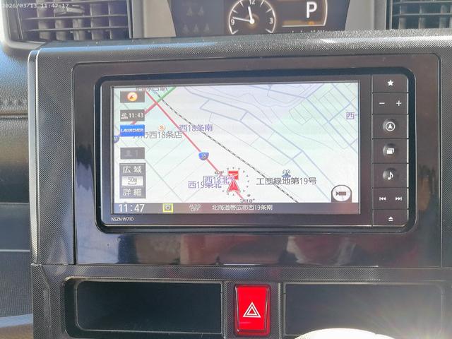 トールＧ４ＷＤ　両側パワースライドドア　夏冬タイヤ　ダイハツ純正ナビ　パノラマモニター　リモコンエンジンスターター　ＬＥＤヘッドライト　オートライト　後席テーブル　シートヒーター　前後コーナーセンサー（北海道）の中古車