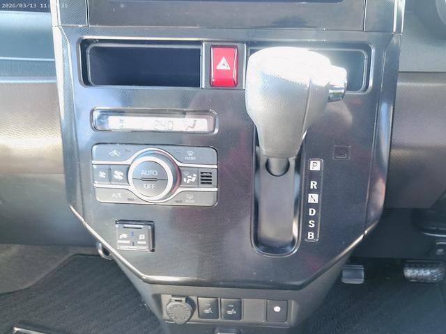 トールＧ４ＷＤ　両側パワースライドドア　夏冬タイヤ　ダイハツ純正ナビ　パノラマモニター　リモコンエンジンスターター　ＬＥＤヘッドライト　オートライト　後席テーブル　シートヒーター　前後コーナーセンサー（北海道）の中古車