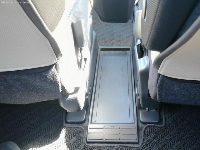 トールＧ４ＷＤ　両側パワースライドドア　夏冬タイヤ　ダイハツ純正ナビ　パノラマモニター　リモコンエンジンスターター　ＬＥＤヘッドライト　オートライト　後席テーブル　シートヒーター　前後コーナーセンサー（北海道）の中古車