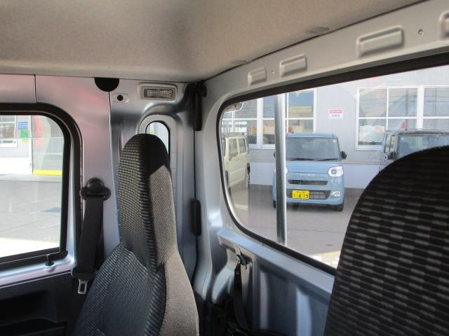 ハイゼットトラックジャンボエクストラパートタイム４ＷＤ　５速マニュアルシフト　キーフリーシステム　ＣＤチューナー　前後コーナーセンサー　メッキフロントガーニッシュ　ＬＥＤヘッドライト　オートライト　アイドリングストップ（北海道）の中古車