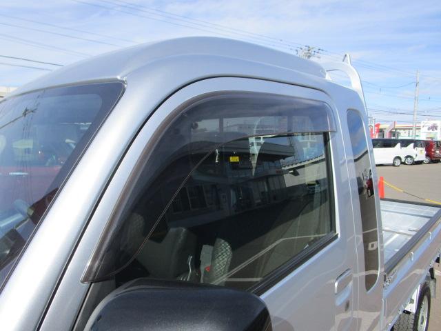 ハイゼットトラックジャンボエクストラパートタイム４ＷＤ　５速マニュアルシフト　キーフリーシステム　ＣＤチューナー　前後コーナーセンサー　メッキフロントガーニッシュ　ＬＥＤヘッドライト　オートライト　アイドリングストップ（北海道）の中古車