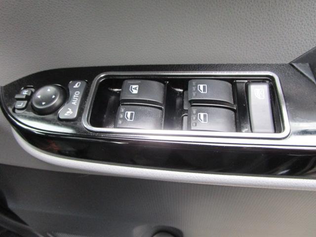 タントカスタムＲＳ４ＷＤ　両側パワースライドドア　ダイハツ純正ナビ　バックモニター　リモコンエンジンスターター　ＬＥＤヘッドライト　オートライト　オートエアコン　前後コーナーセンサー　アイドリングストップ（北海道）の中古車