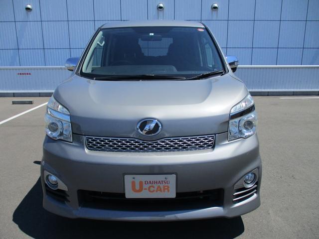 ヴォクシーＺＳ ４ＷＤ両側パワースライドドア ＨＩＤヘッドライト 