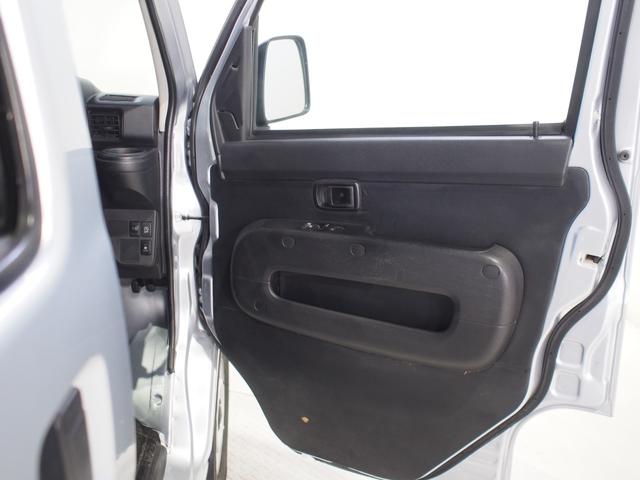 ハイゼットカーゴＤＸパートタイム４ＷＤ　５速マニュアル　ＡＭＦＭラジオ　キーレスエントリー　エアコン　後席荷室プライバシーガラス（北海道）の中古車