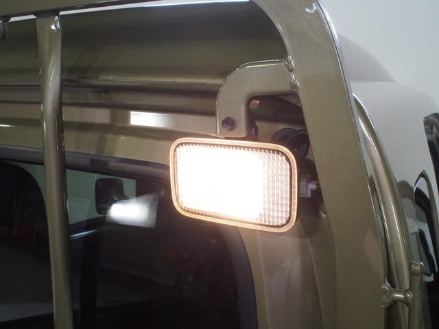 ハイゼットトラックジャンボＳＡIIIｔパートタイム４ＷＤ　５速マニュアルシフト　スマートアシスト　キーレスエントリー　パワーウィンドウ　アイドリングストップ　ＶＳＣ（横滑り抑制機能）　荷台作業灯（北海道）の中古車