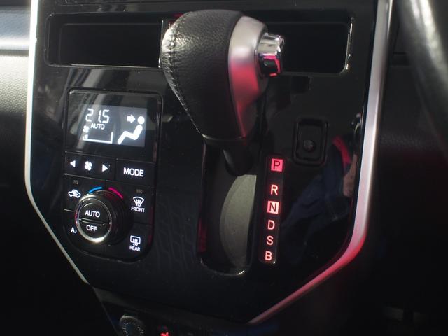 トールカスタムＧ　ＳＡIII４ＷＤ　スマートアシスト　両側電動スライドドア　ＬＥＤヘッドライト　オートライト　オートエアコン　ダイハツ純正ナビ　バックモニター　運転席助手席シートヒーター　アイドリングストップ（北海道）の中古車