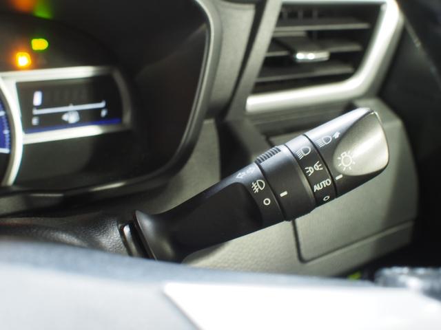 トールカスタムＧ　ＳＡIII４ＷＤ　スマートアシスト　両側電動スライドドア　ＬＥＤヘッドライト　オートライト　オートエアコン　ダイハツ純正ナビ　バックモニター　運転席助手席シートヒーター　アイドリングストップ（北海道）の中古車