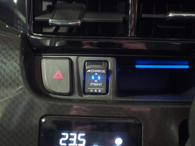 ムーヴカスタム　ＸリミテッドII　ＳＡIII４ＷＤ　スマートアシスト　ＬＥＤヘッドライト　オートライト　オートエアコン　ダイハツ純正ナビ　パノラマモニター　リモコンエンジンスターター（キーフリータイプ）　ドライブレコーダー（北海道）の中古車